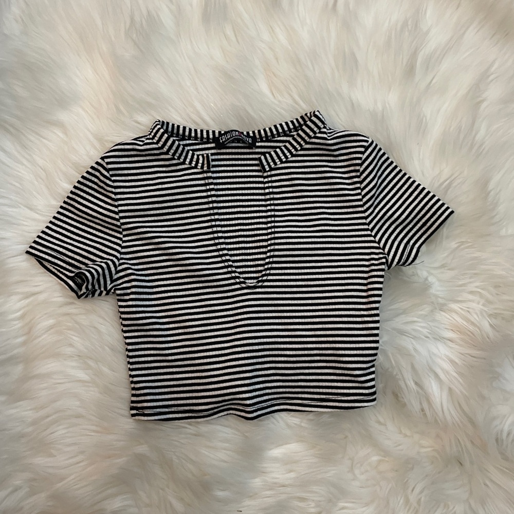 New Vneck crop top